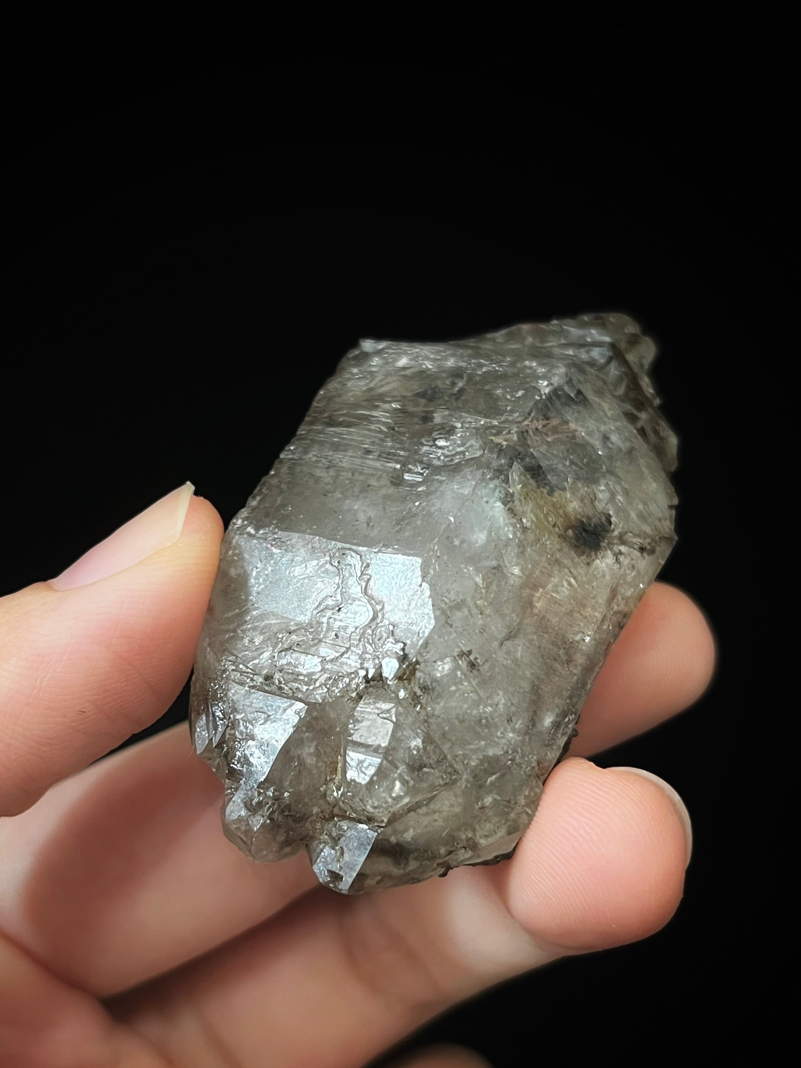 Chlorite skeletal quartz with multi-terminated tips and hollow structure from Namibia 5