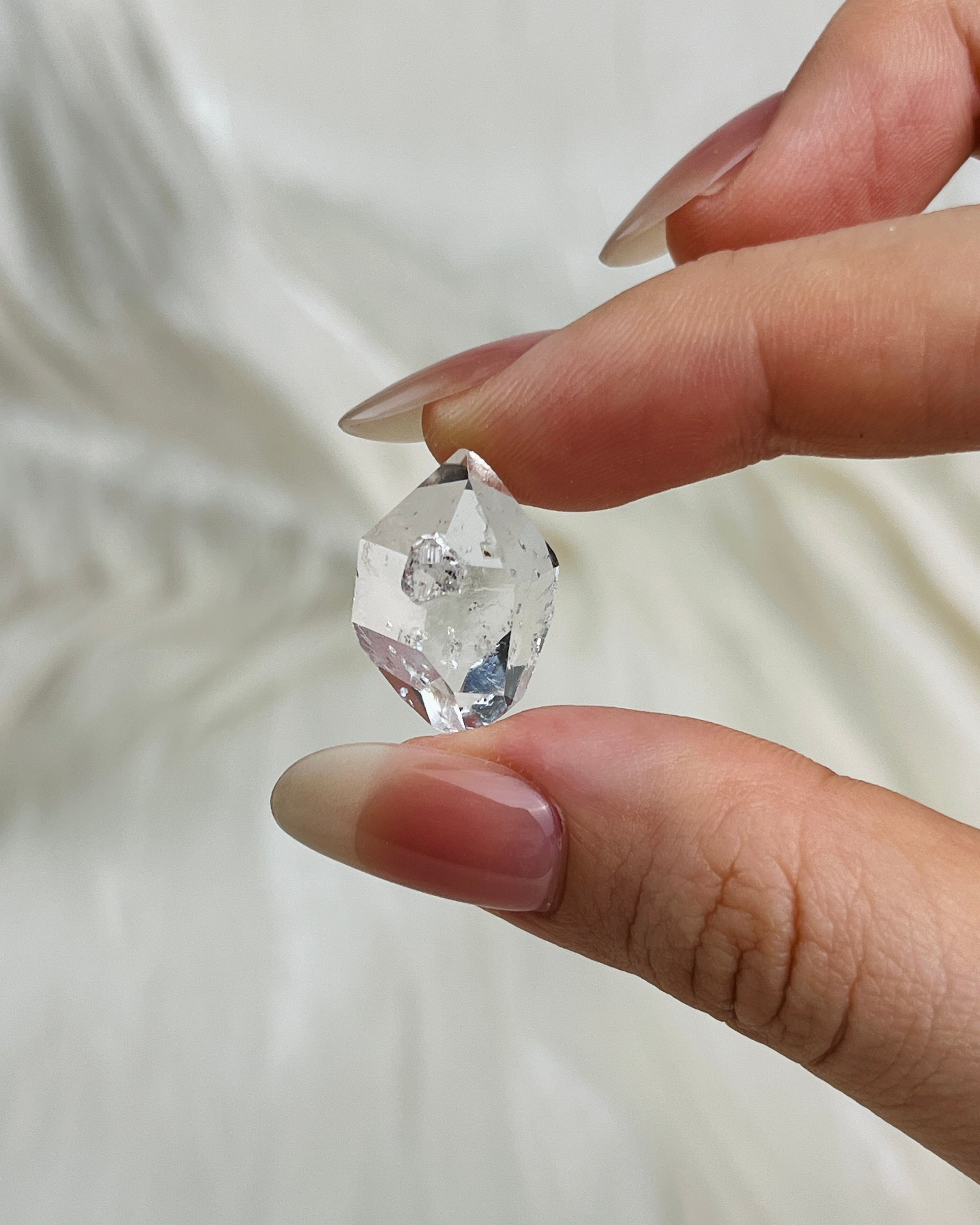 Water-clear Chongqing Diamond Quartz cluster with calcite inclusion and bright clarity from China2