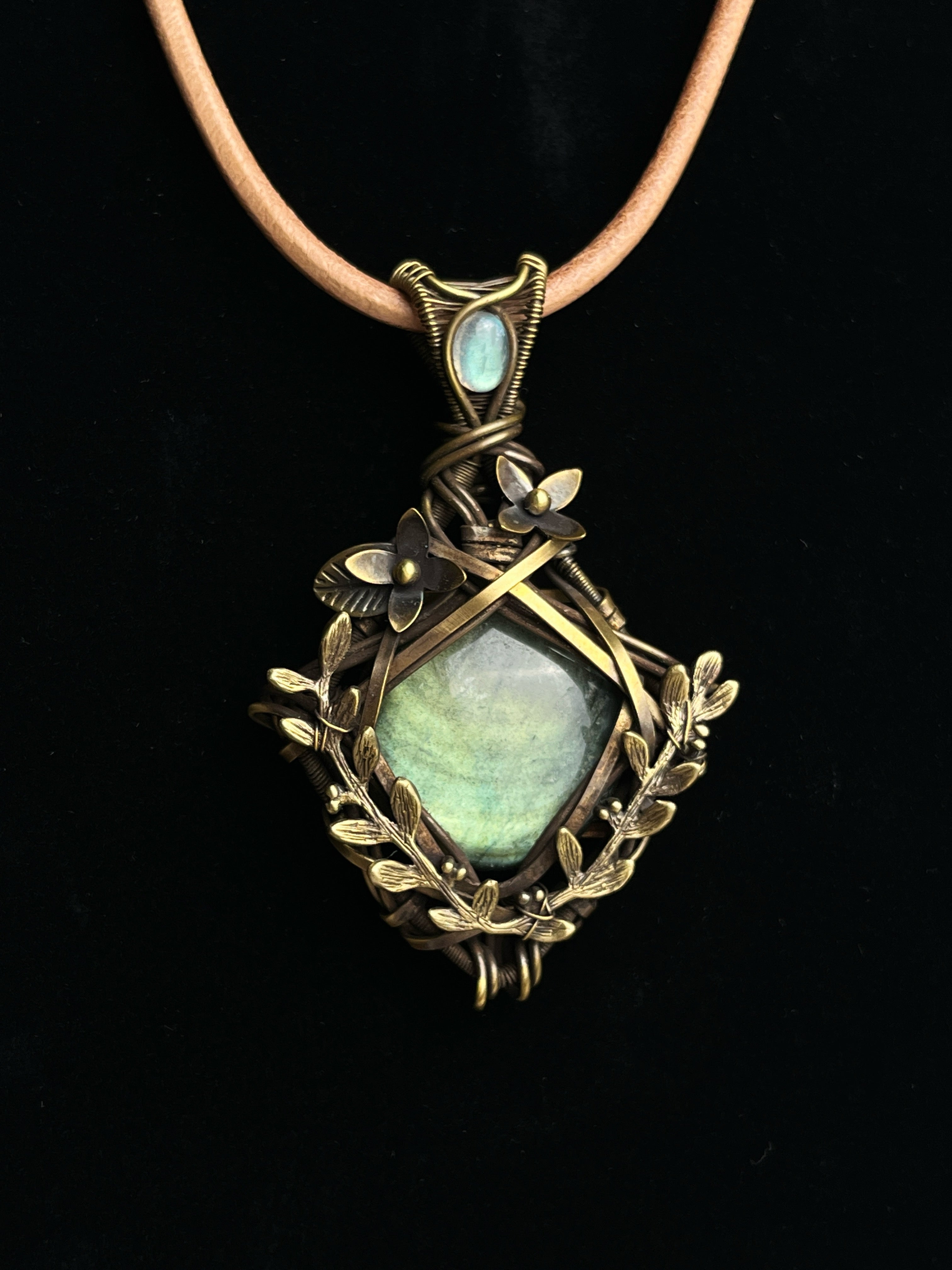 Floral antiqued brass labradorite pendant with handcrafted wire wrapping1