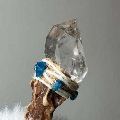 High-Clarity Phantom Antler Pendant – The Flow of Wisdom
