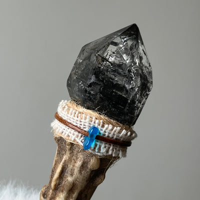 Graphite Phantom Antler Wand – The Scholar’s Insight