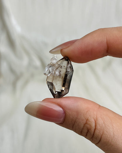 Champagne-colored Chongqing Diamond Quartz cluster with bright high-luster skin and clear double terminations from China2