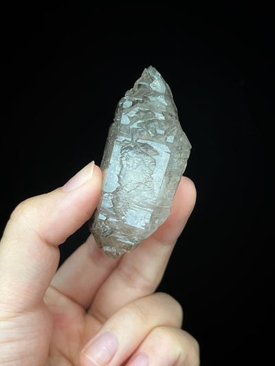 Chlorite skeletal quartz with multi-terminated tips and hollow structure from Namibia 2