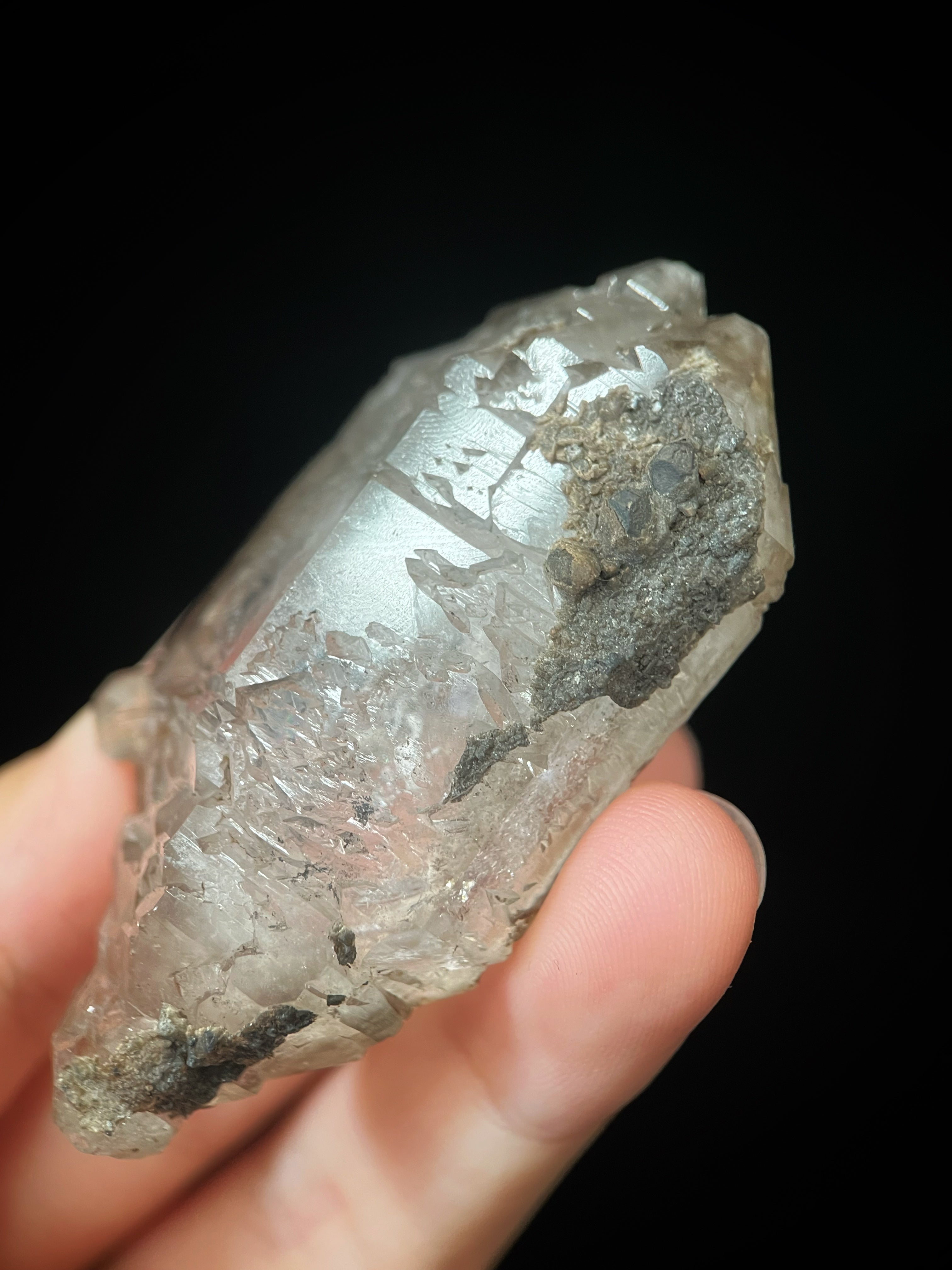 Chlorite skeletal quartz with multi-terminated tips and hollow structure from Namibia 6