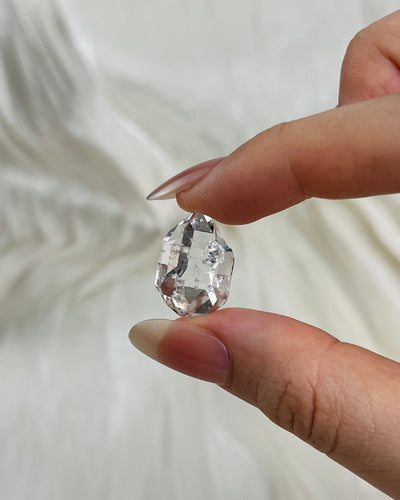 Water-clear Chongqing Diamond Quartz cluster with calcite inclusion and bright clarity from China1