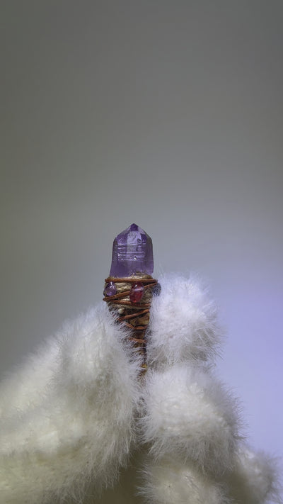 High-Clarity Cruzite Antler Wand – The Mystic Oracle