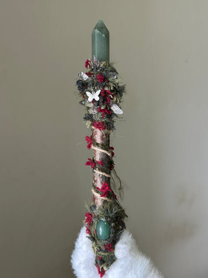 Front view of willow wand with green aventurine point and moss wrap